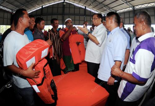 TR15_13072013_ISMAIL_BANTUAN
