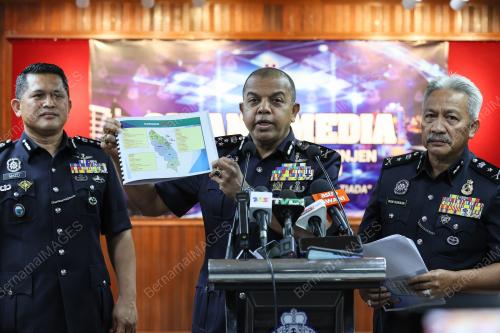 DATUK SERI AYOB KHAN MYDIN PITCHAY
