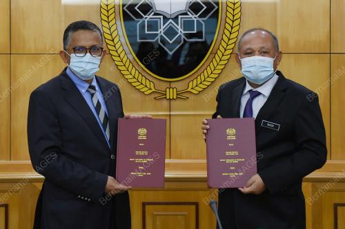 PROF DATUK DR HASSAN BASRI AWANG MAT DAHAN