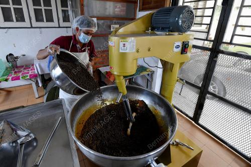 USAHAWAN KOPI TOKKIKITER