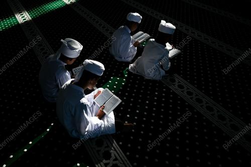 NUZUL AL-QURAN