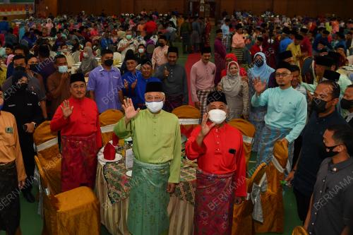 DATUK SERI ISMAIL SABRI YAAKOB