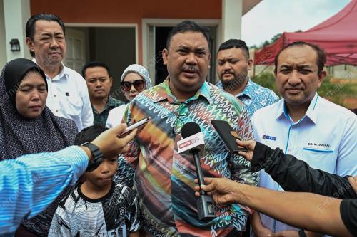 DATUK AZMAN ABIDIN