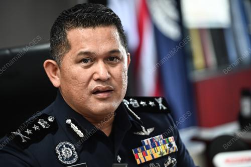DATUK MAZLI MAZLAN