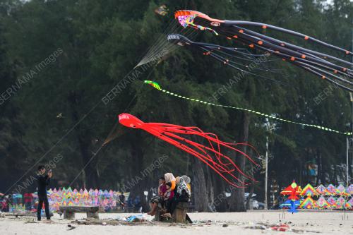 RIADAH PANTAI BATU BUROK
