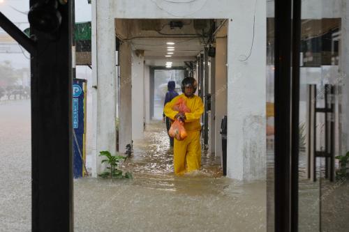 BANJIR KILAT