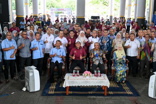 DATUK SERI KHAIRUL DZAIMEE DAUD