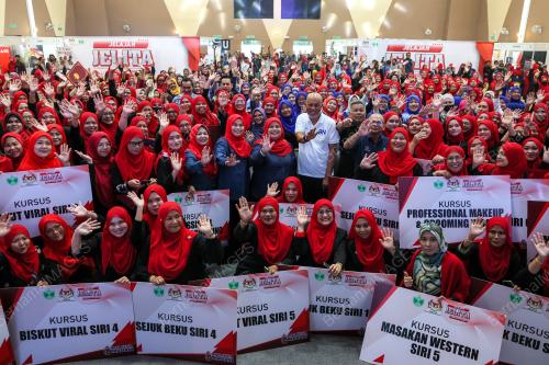 DATUK RUBIAH WANG