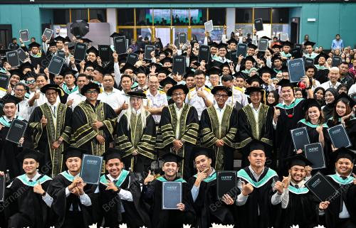 MAJLIS GRADUASI INSTEP