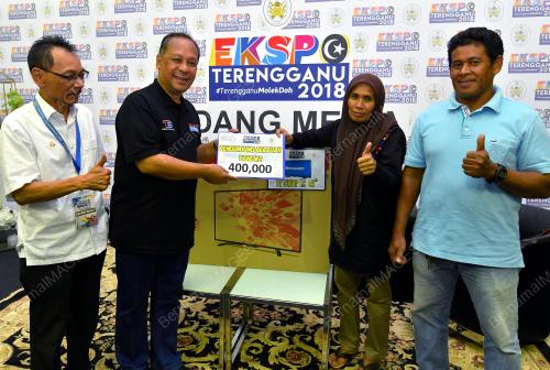 TR16_02032018_PENGUNJUNG_BN201802249966