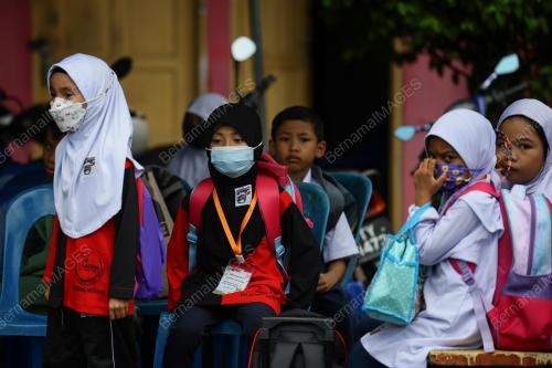 PEMAKAIAN PELITUP MUKA