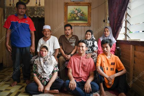 IBU BESARKAN ENAM ANAK OKU