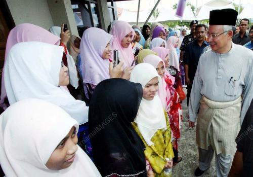 MOHD NAJIB TUN ABDUL RAZAK
