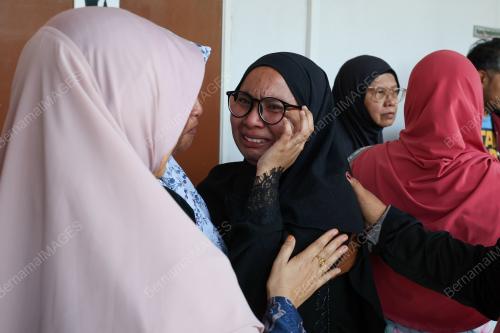 TIGA PENUNTUT UiTM MAUT