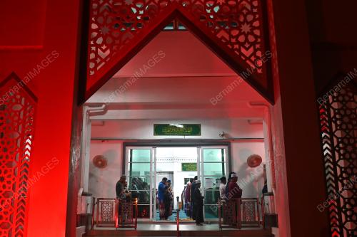 TERAWIH MASJID KAMPUNG SEBERANG TAKIR