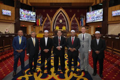 TAN SRI JOHARI ABDUL