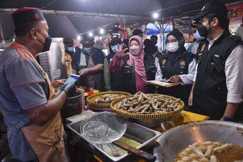 PEMANTAUAN KESELAMATAN MAKANAN DI BAZAR