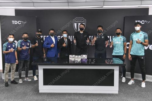 MOU PENAJAAN PLATINUM