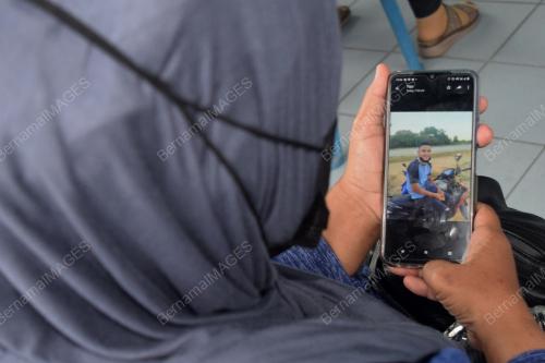 LIMA PEMANCING DAN SEORANG TEKONG TIDAK PULANG
