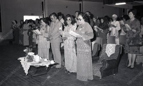 HARI WANITA