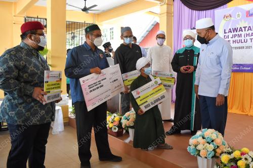 IDRIS AHMAD
