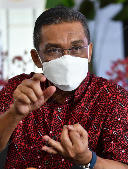 DATUK SERI TAKIYUDDIN HASSAN