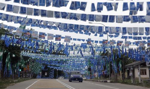 TR16_30042013_PERANG_BENDERA