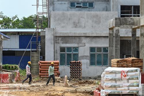 PEMBEKUAN KUOTA PEKERJA ASING