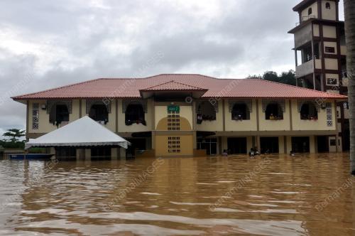 TR17_29112017_BANJIR_NYATOH