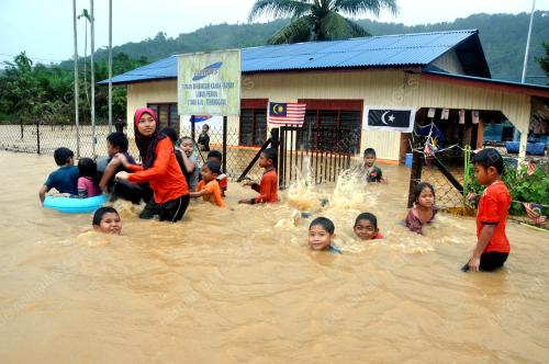 TR18_03012017_BANJIR_HULU