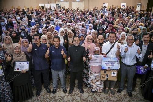PENYAMPAIAN SIJIL TAMAT LATIHAN