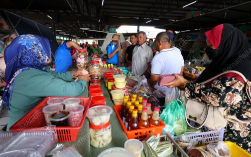 DATUK SERI AHMAD SAID