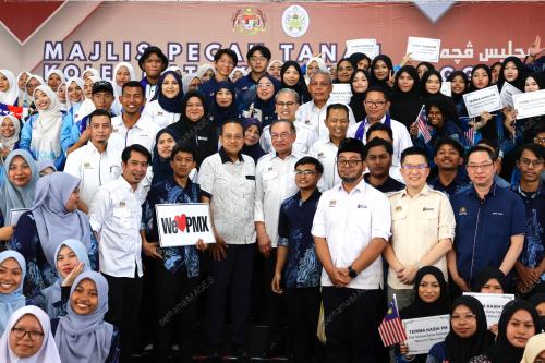 DATUK SERI ANWAR IBRAHIM