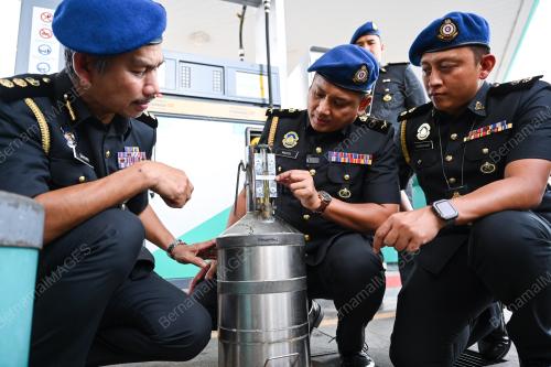 PENENTUSAHAN METER PAM MINYAK