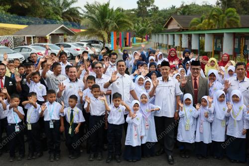 SESI PERSEKOLAHAN 2023/2024