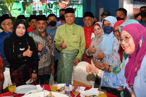 DATUK SERI ISMAIL SABRI YAAKOB