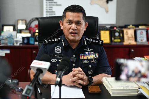 DATUK MAZLI MAZLAN