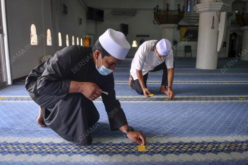 SOLAT JEMAAH TANPA PENJARAKAN