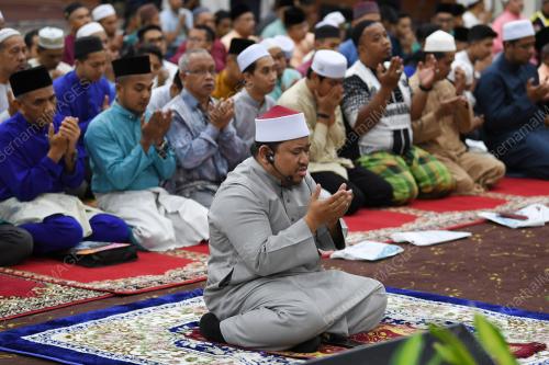 SOLAT HAJAT AMBANG TAHUN BAHARU 2020