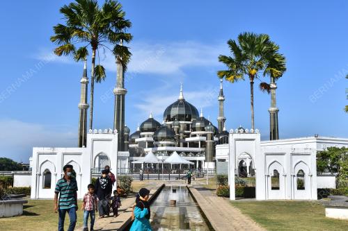 MASJID KRISTAL