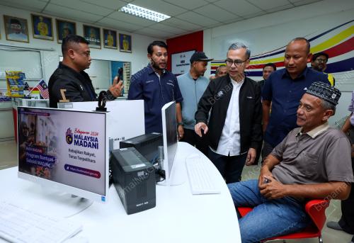 FAHMI FADZIL
