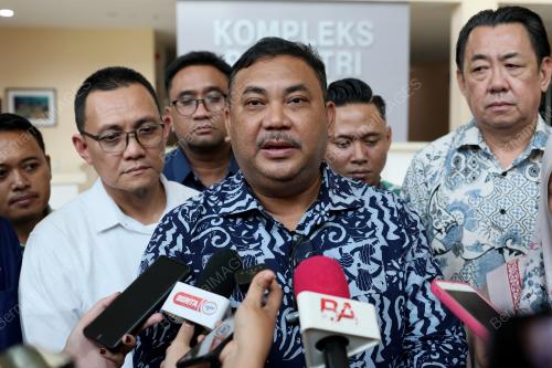 DATUK AZMAN ABIDIN