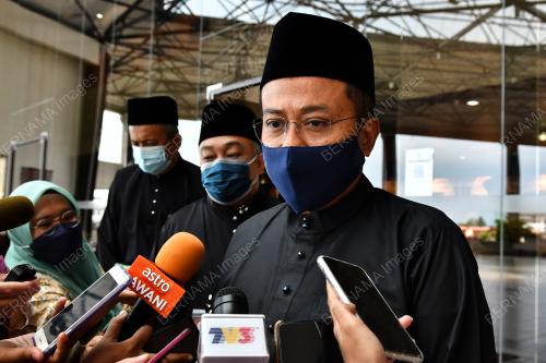 DATUK SERI DR AHMAD SAMSURI MOKHTAR