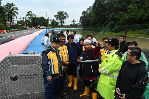 TEBATAN BANJIR
