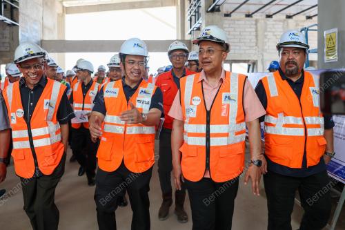 DATUK SERI DR AHMAD SAMSURI MOKHTAR