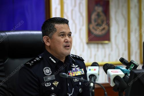 DATUK MAZLI MAZLAN