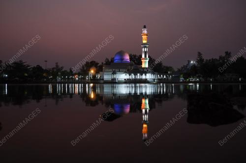 MASJID TENGKU TENGAH ZAHARAH