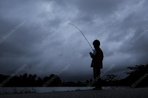 MONSON TIMUR LAUT