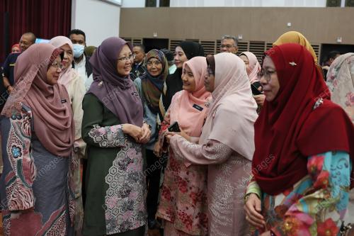 DR ZALIHA MUSTAFA