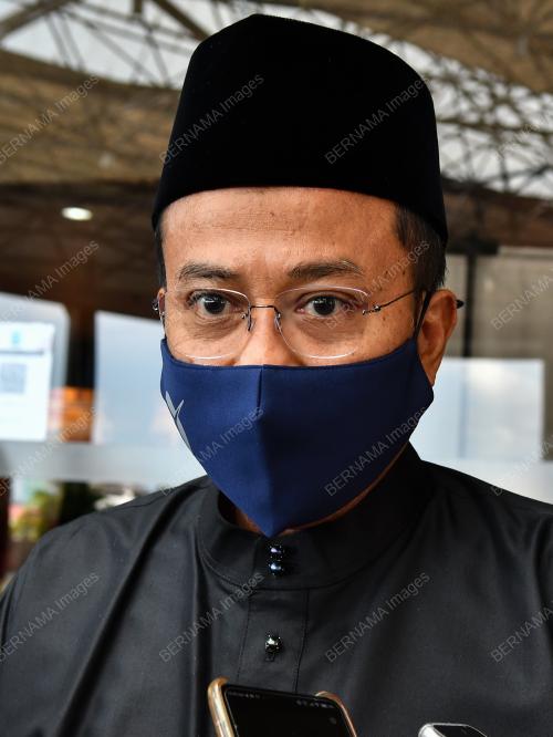 DATUK SERI DR AHMAD SAMSURI MOKHTAR